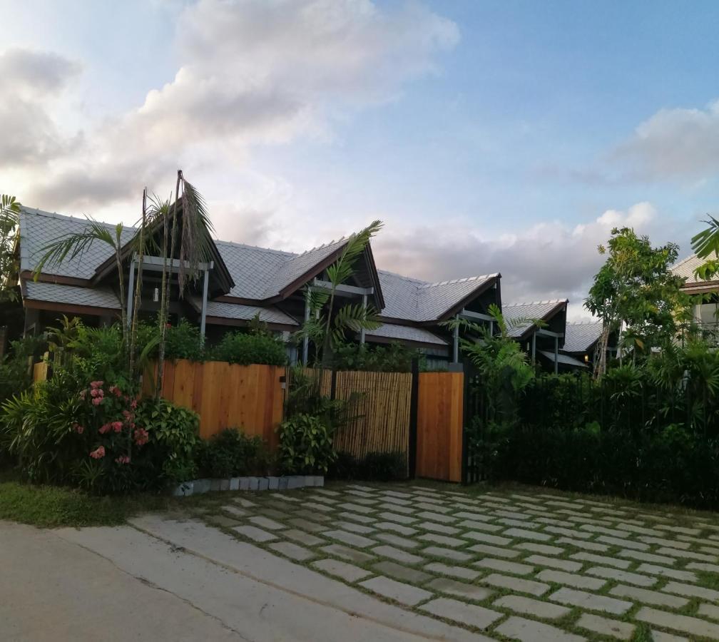 Jr Place Klong Muang Beach Exterior foto